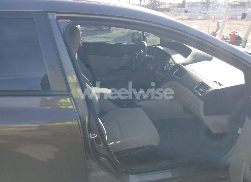 Photo 5 of 2013 Honda Civic LX (VIN 19XFB2F54DE061139)