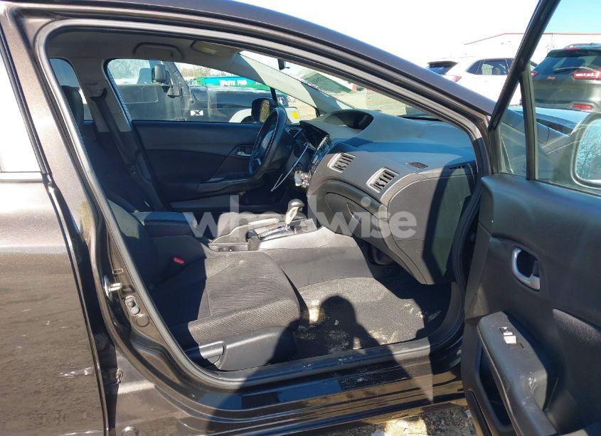 Photo 5 of 2013 Honda Civic LX (VIN 19XFB2F54DE068110)