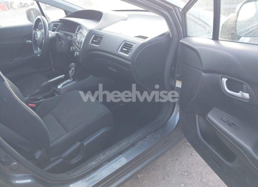 Photo 5 of 2013 Honda Civic LX (VIN 19XFB2F54DE077485)