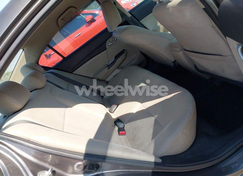 Photo 8 of 2013 Honda Civic LX (VIN 19XFB2F54DE086333)