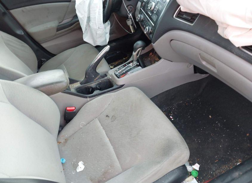 Photo 5 of 2013 Honda Civic LX (VIN 19XFB2F54DE225988)