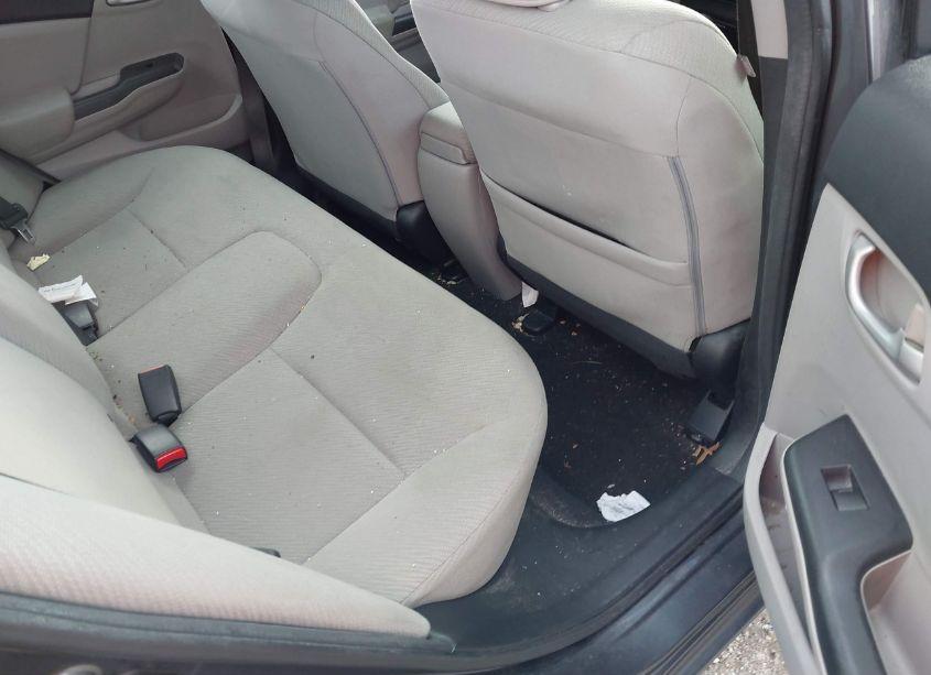 Photo 8 of 2013 Honda Civic LX (VIN 19XFB2F54DE225988)