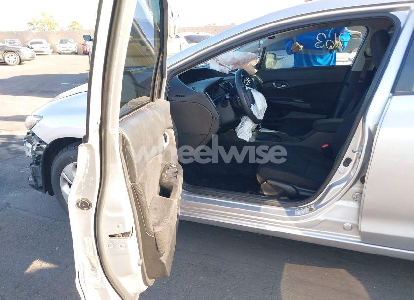 Photo 5 of 2013 Honda Civic LX (VIN 19XFB2F54DE228051)