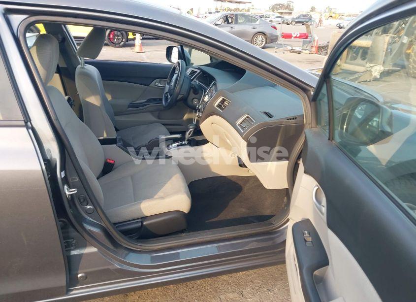 Photo 5 of 2013 Honda Civic LX (VIN 19XFB2F54DE284877)