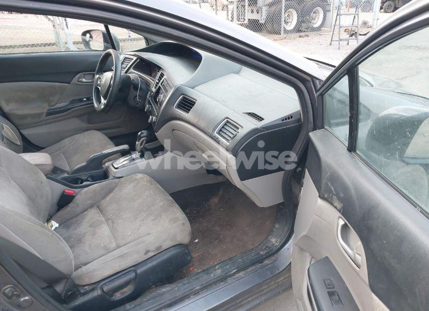 Photo 5 of 2014 Honda Civic LX (VIN 19XFB2F54EE057481)