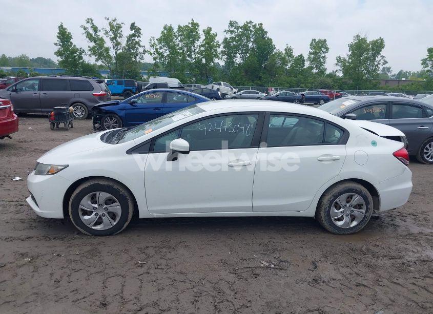 Photo 14 of 2015 Honda Civic LX (VIN 19XFB2F54FE050841)