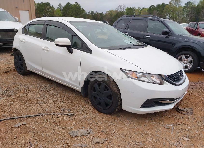 2015 Honda Civic LX (VIN 19XFB2F54FE055697) main photo