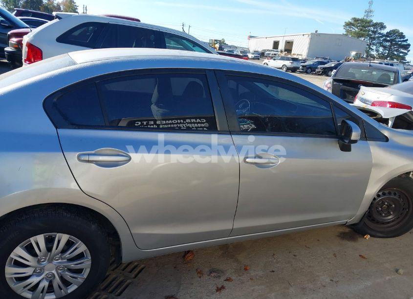 Photo 13 of 2015 Honda Civic LX (VIN 19XFB2F54FE106003)