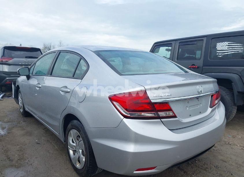 Photo 3 of 2015 Honda Civic LX (VIN 19XFB2F54FE111833)