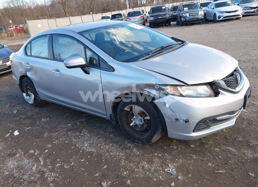 2015 Honda Civic LX (VIN 19XFB2F54FE265572) main photo