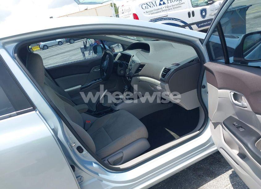 Photo 5 of 2012 Honda Civic LX (VIN 19XFB2F55CE028603)