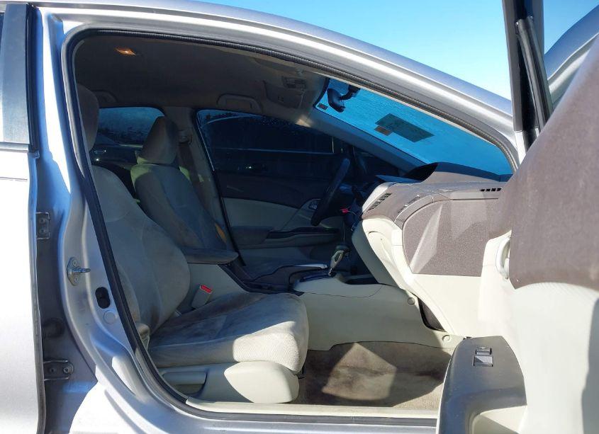 Photo 5 of 2012 Honda Civic LX (VIN 19XFB2F55CE062282)