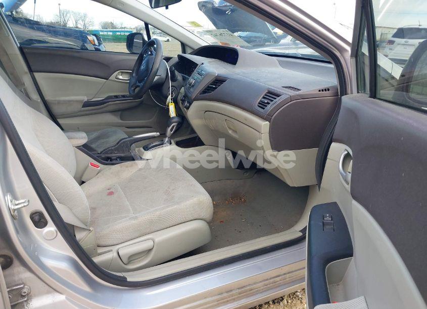 Photo 5 of 2012 Honda Civic LX (VIN 19XFB2F55CE091734)