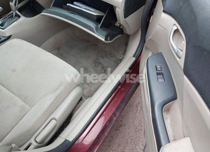 Photo 5 of 2012 Honda Civic LX (VIN 19XFB2F55CE101386)