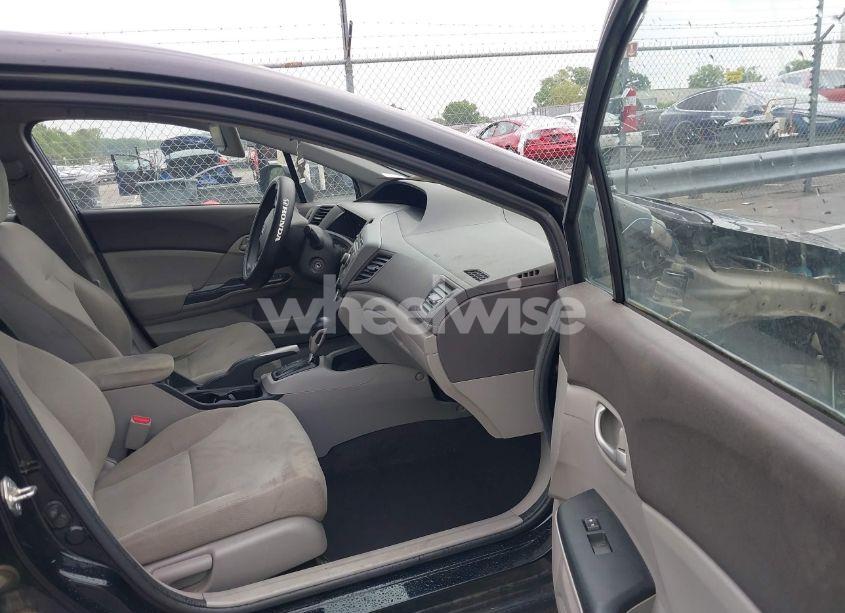 Photo 5 of 2012 Honda Civic LX (VIN 19XFB2F55CE107821)