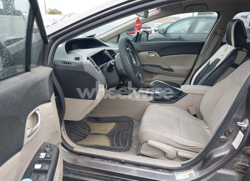 Photo 5 of 2012 Honda Civic LX (VIN 19XFB2F55CE356068)