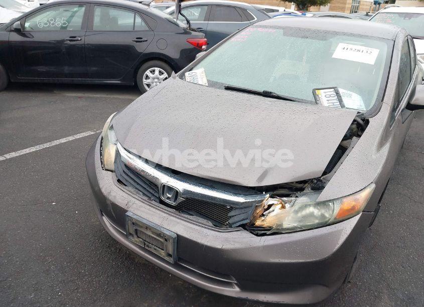 Photo 6 of 2012 Honda Civic LX (VIN 19XFB2F55CE356068)