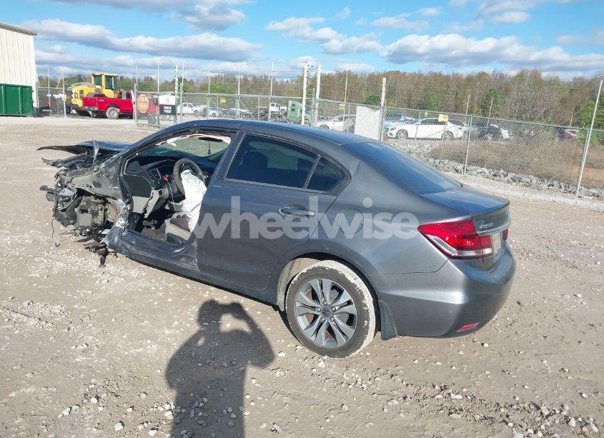 Photo 3 of 2013 Honda Civic LX (VIN 19XFB2F55DE015173)