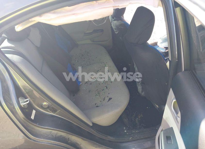 Photo 8 of 2013 Honda Civic LX (VIN 19XFB2F55DE015173)