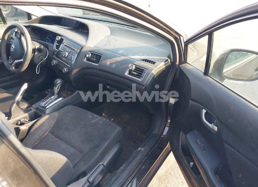 Photo 5 of 2013 Honda Civic LX (VIN 19XFB2F55DE015397)