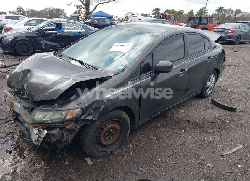 Photo 2 of 2013 Honda Civic LX (VIN 19XFB2F55DE020552)