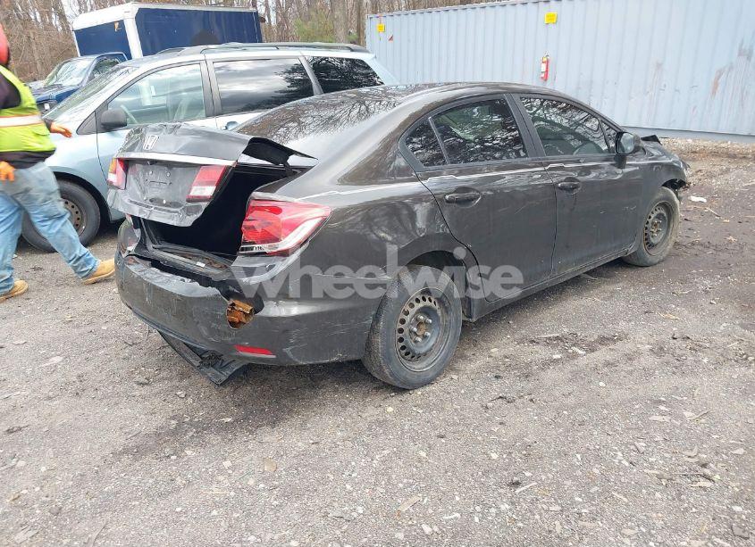 Photo 4 of 2013 Honda Civic LX (VIN 19XFB2F55DE020552)