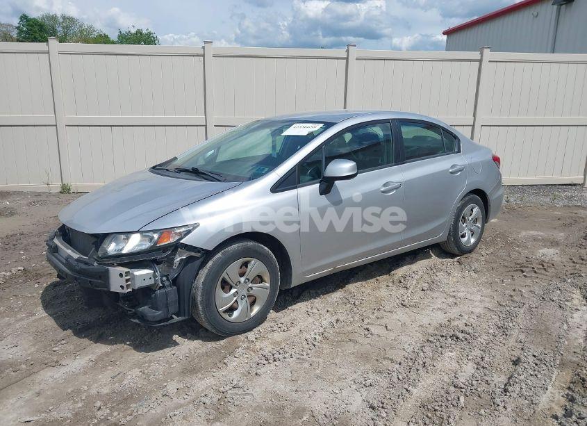 Photo 2 of 2013 Honda Civic LX (VIN 19XFB2F55DE049601)