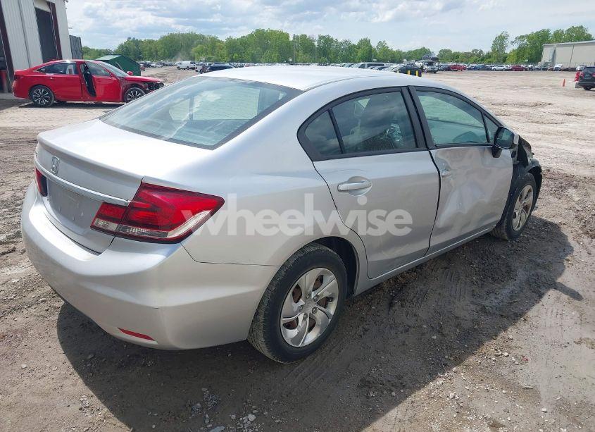 Photo 4 of 2013 Honda Civic LX (VIN 19XFB2F55DE049601)