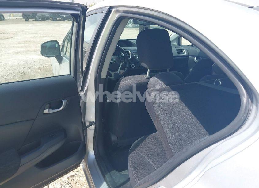 Photo 8 of 2013 Honda Civic LX (VIN 19XFB2F55DE049601)