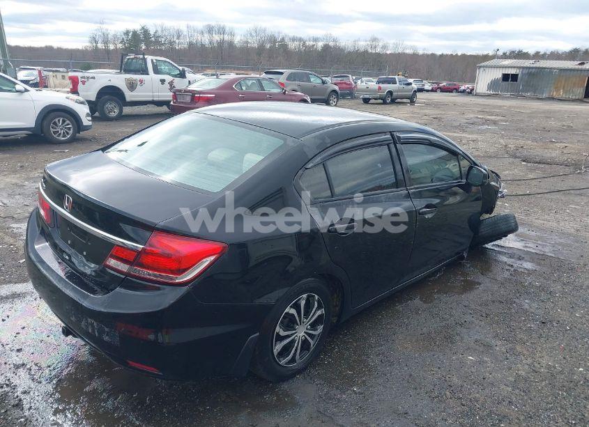 Photo 4 of 2013 Honda Civic LX (VIN 19XFB2F55DE074000)