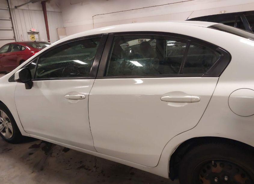 Photo 14 of 2013 Honda Civic LX (VIN 19XFB2F55DE077270)