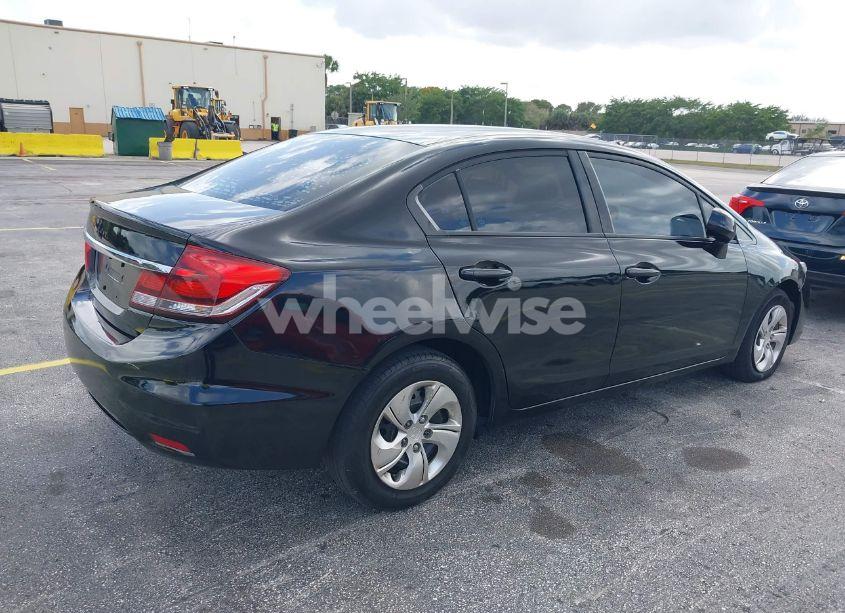 Photo 4 of 2013 Honda Civic LX (VIN 19XFB2F55DE205006)