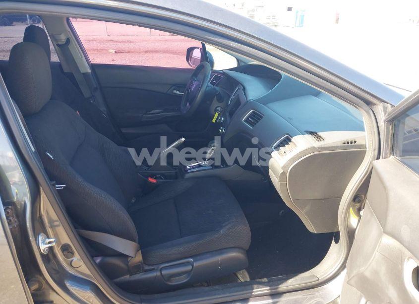 Photo 5 of 2013 Honda Civic LX (VIN 19XFB2F55DE232237)