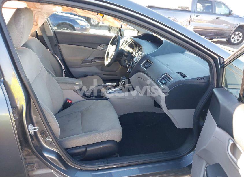 Photo 5 of 2013 Honda Civic LX (VIN 19XFB2F55DE236224)
