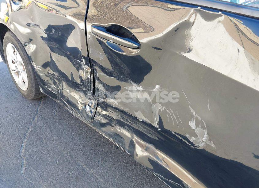 Photo 6 of 2013 Honda Civic LX (VIN 19XFB2F55DE247997)