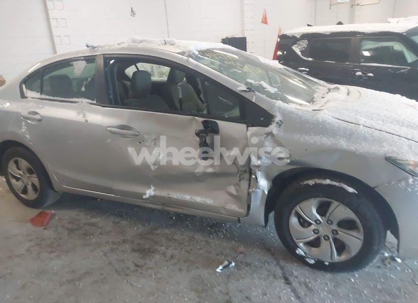 Photo 6 of 2013 Honda Civic LX (VIN 19XFB2F55DE254447)