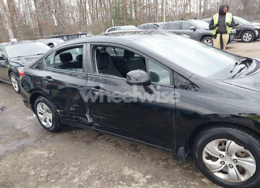 Photo 6 of 2013 Honda Civic LX (VIN 19XFB2F55DE263178)