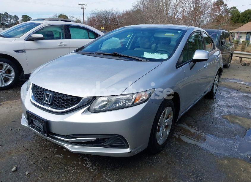 Photo 2 of 2013 Honda Civic LX (VIN 19XFB2F55DE272866)
