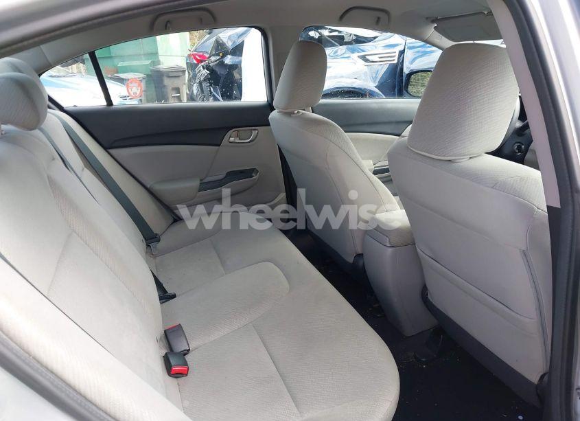 Photo 8 of 2013 Honda Civic LX (VIN 19XFB2F55DE272866)