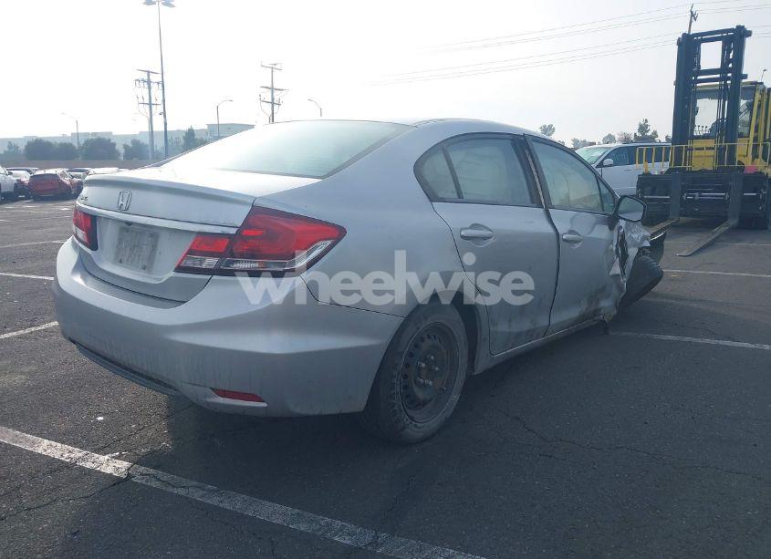 Photo 4 of 2013 Honda Civic LX (VIN 19XFB2F55DE273418)