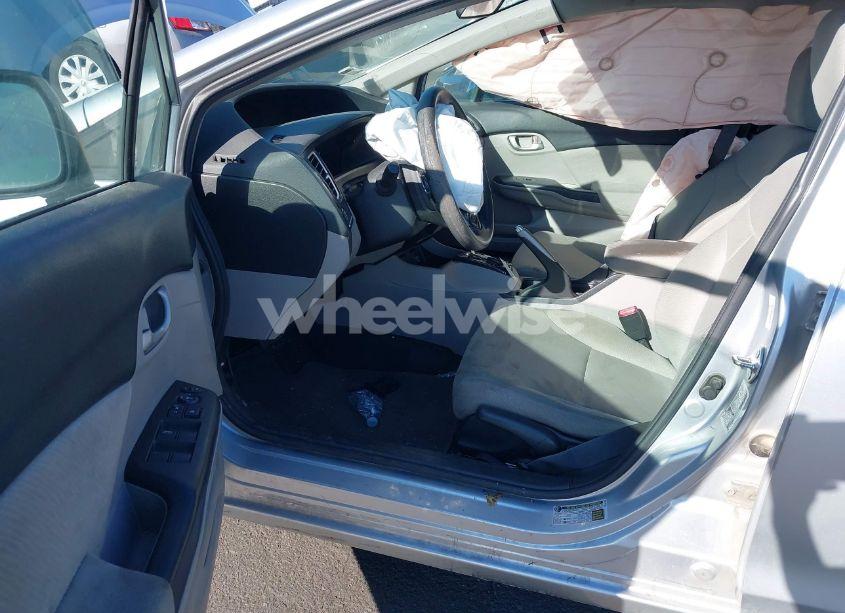 Photo 5 of 2013 Honda Civic LX (VIN 19XFB2F55DE273418)