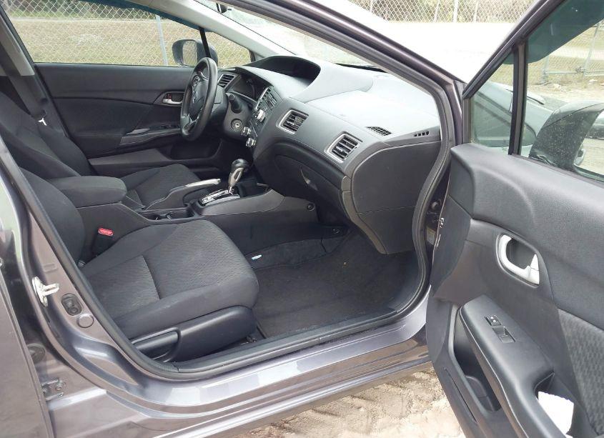 Photo 5 of 2014 Honda Civic LX (VIN 19XFB2F55EE024568)