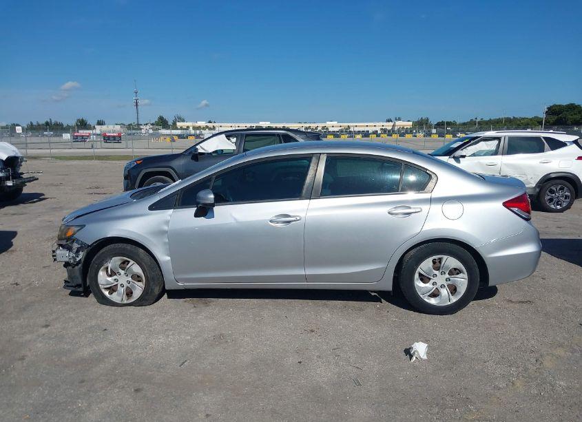 Photo 15 of 2014 Honda Civic LX (VIN 19XFB2F55EE047820)