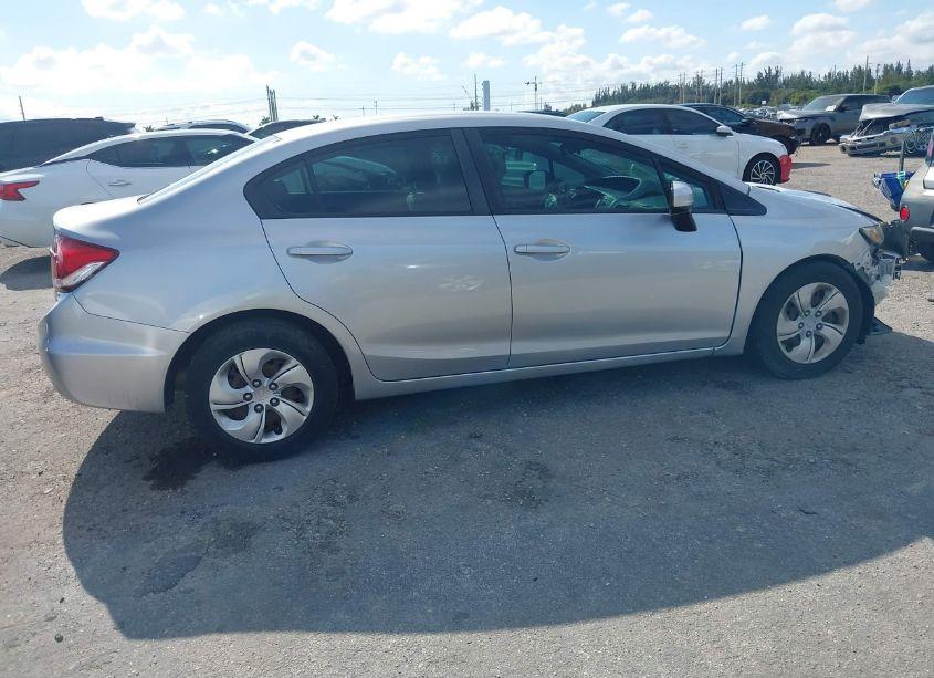 Photo 4 of 2014 Honda Civic LX (VIN 19XFB2F55EE047820)