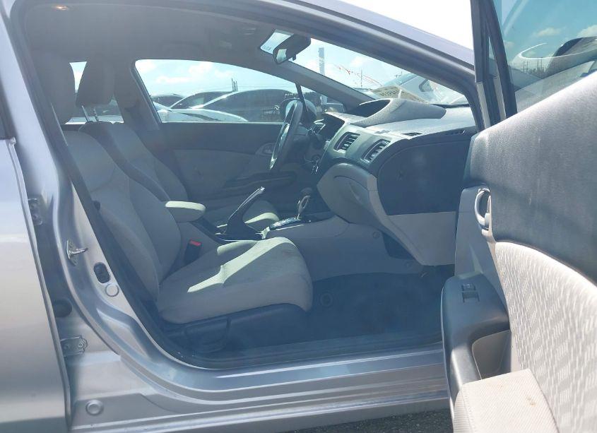 Photo 5 of 2014 Honda Civic LX (VIN 19XFB2F55EE047820)