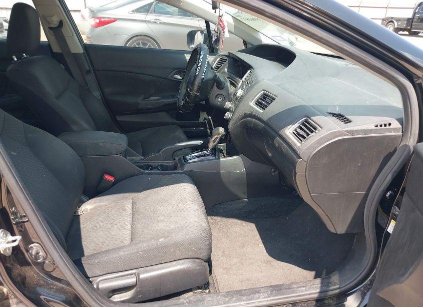 Photo 5 of 2014 Honda Civic LX (VIN 19XFB2F55EE069414)