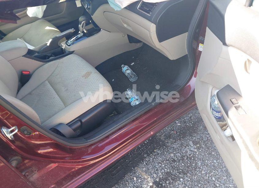 Photo 5 of 2014 Honda Civic LX (VIN 19XFB2F55EE070658)