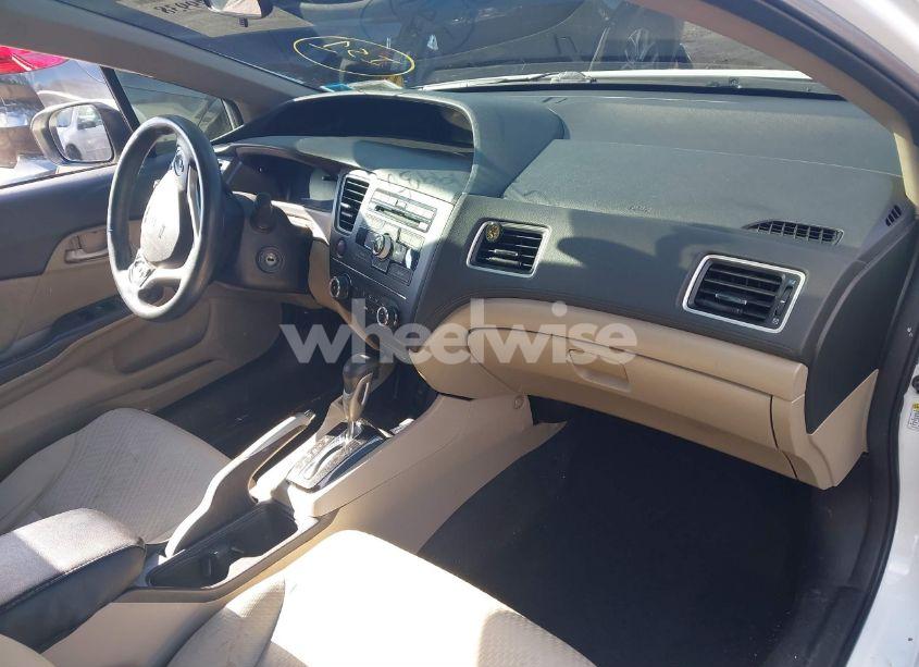 Photo 5 of 2014 Honda Civic LX (VIN 19XFB2F55EE257785)