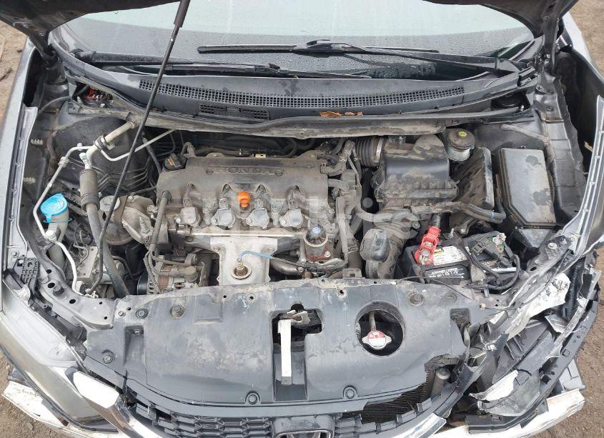 Photo 10 of 2015 Honda Civic LX (VIN 19XFB2F55FE019355)