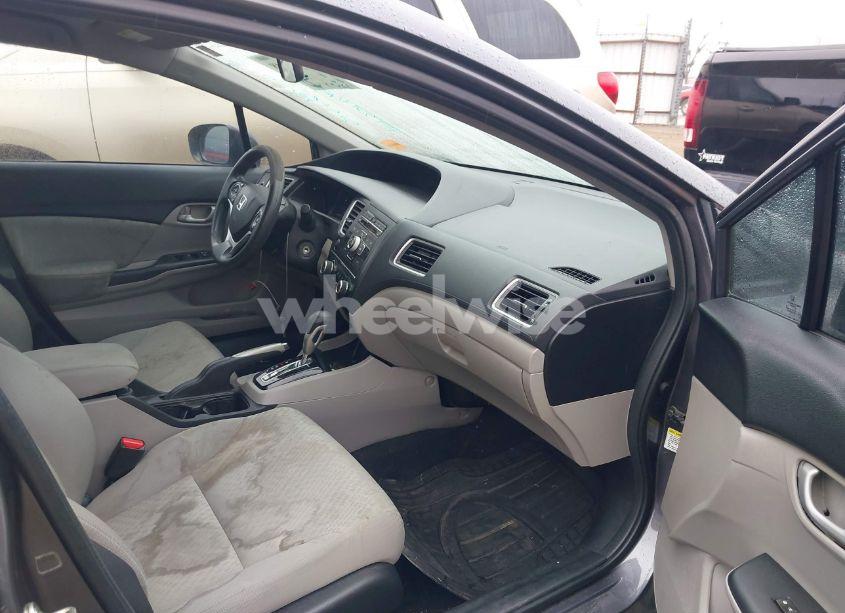 Photo 5 of 2015 Honda Civic LX (VIN 19XFB2F55FE019355)